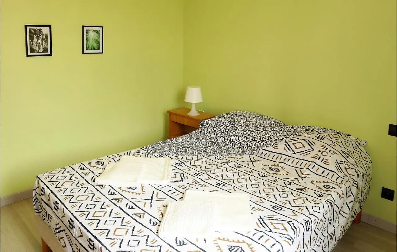 Awesome Home In Pierrelatte With Kitchen Saint-Just-la-Pendue