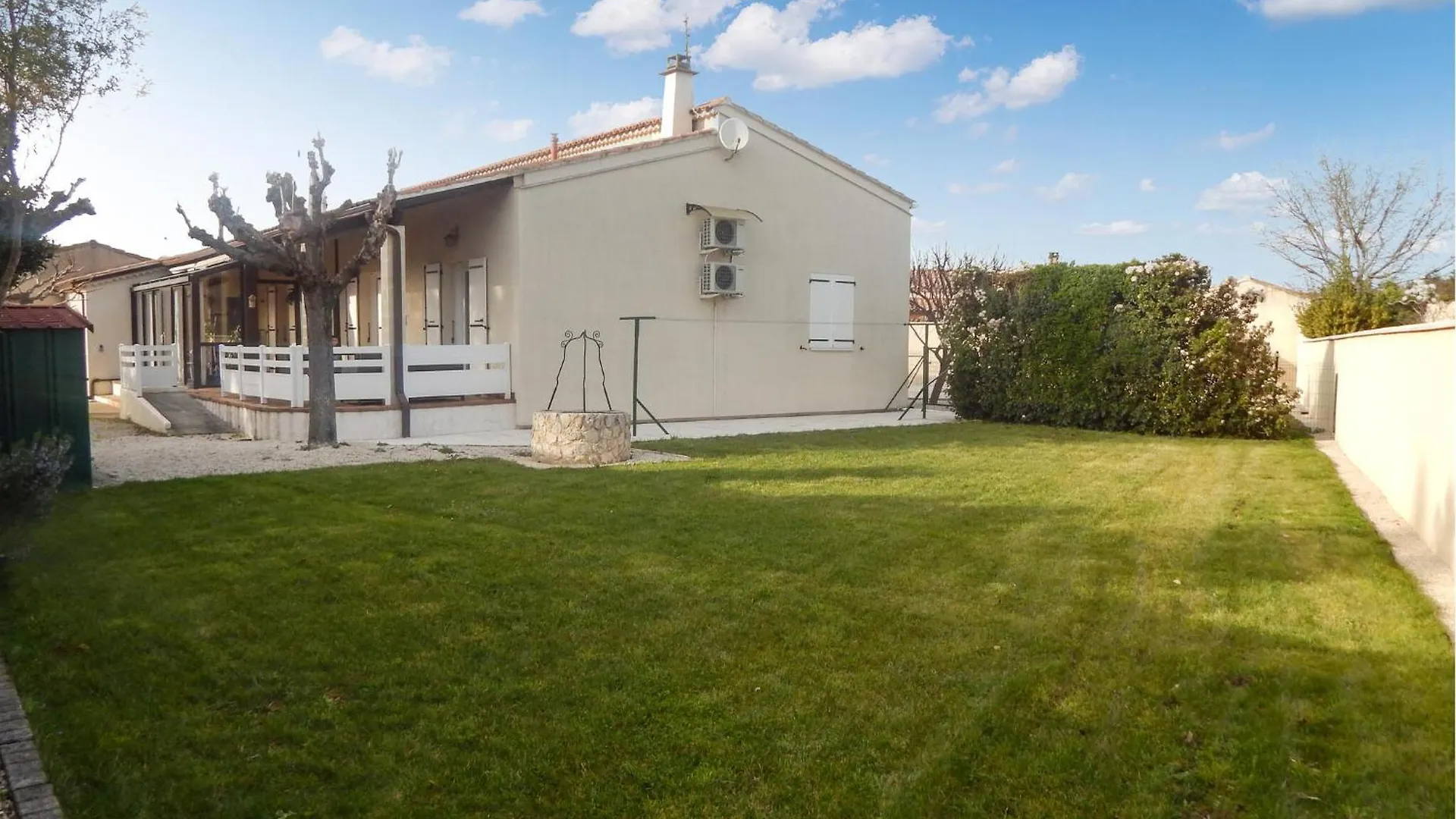 Awesome Home In Pierrelatte With Kitchen Saint-Just-la-Pendue 0*,  France